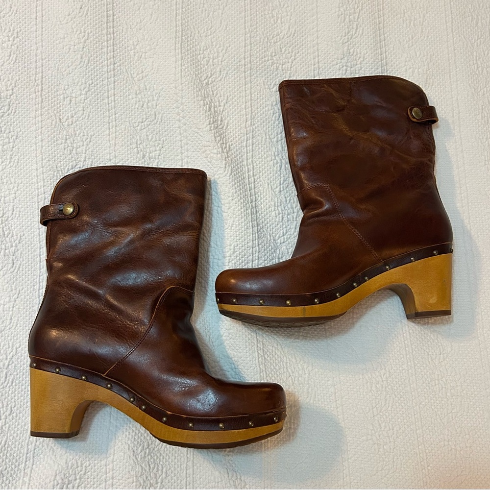 UGG “Lynnea” Brown Leather Women's Boots